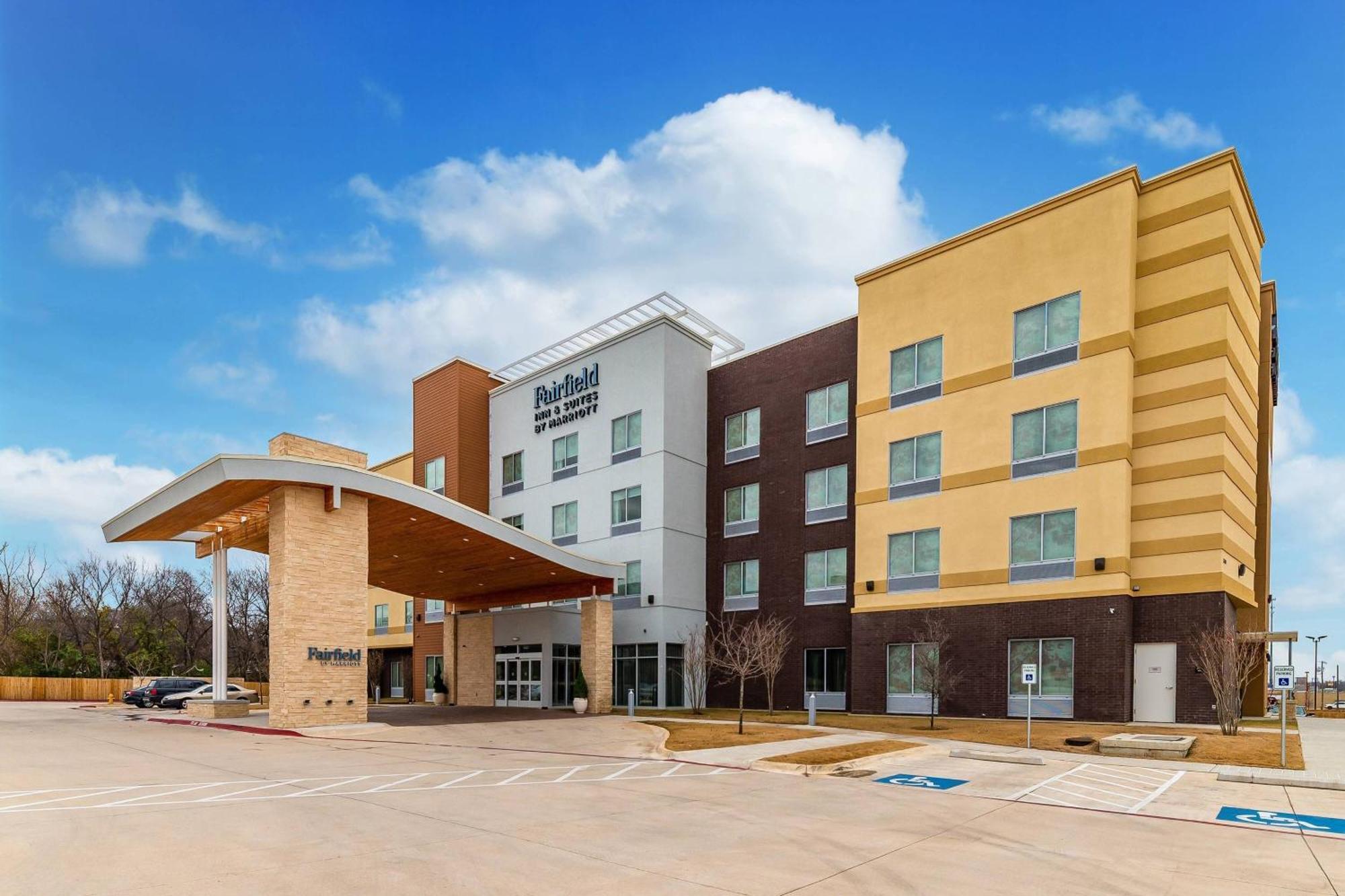 Fairfield Inn & Suites By Marriott Gainesville I-35 Extérieur photo